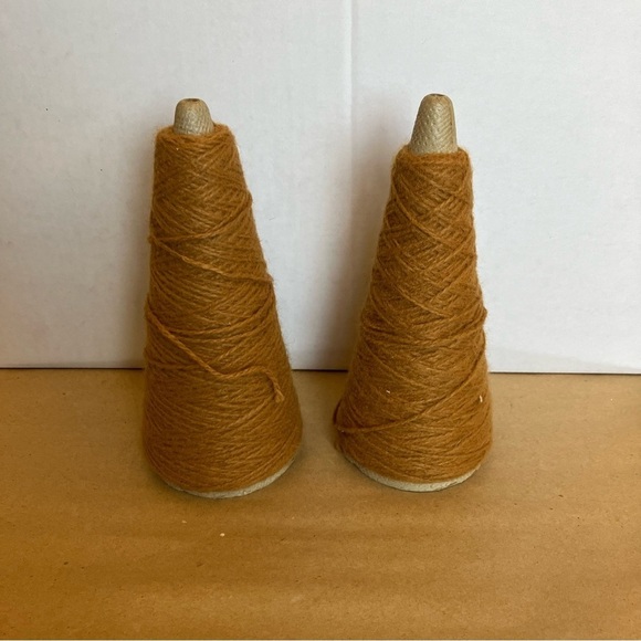 Other - Morgan Dyeing 2/9 Orlon Weaving Knitting Craft Yarn Antique (Tan) 3.5oz